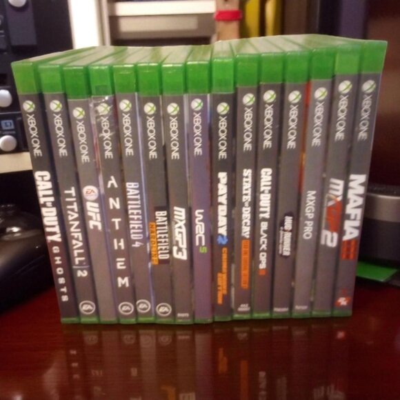 Ready To Play Microsoft Xbox One S 1TB Console Bundle - Picture 5 of 6